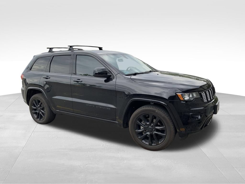 Used 2020 Jeep Grand Cherokee Altitude AWD/4WD image 31