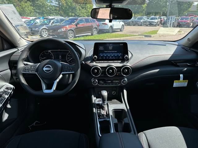 New 2025 Nissan Sentra SR image 6