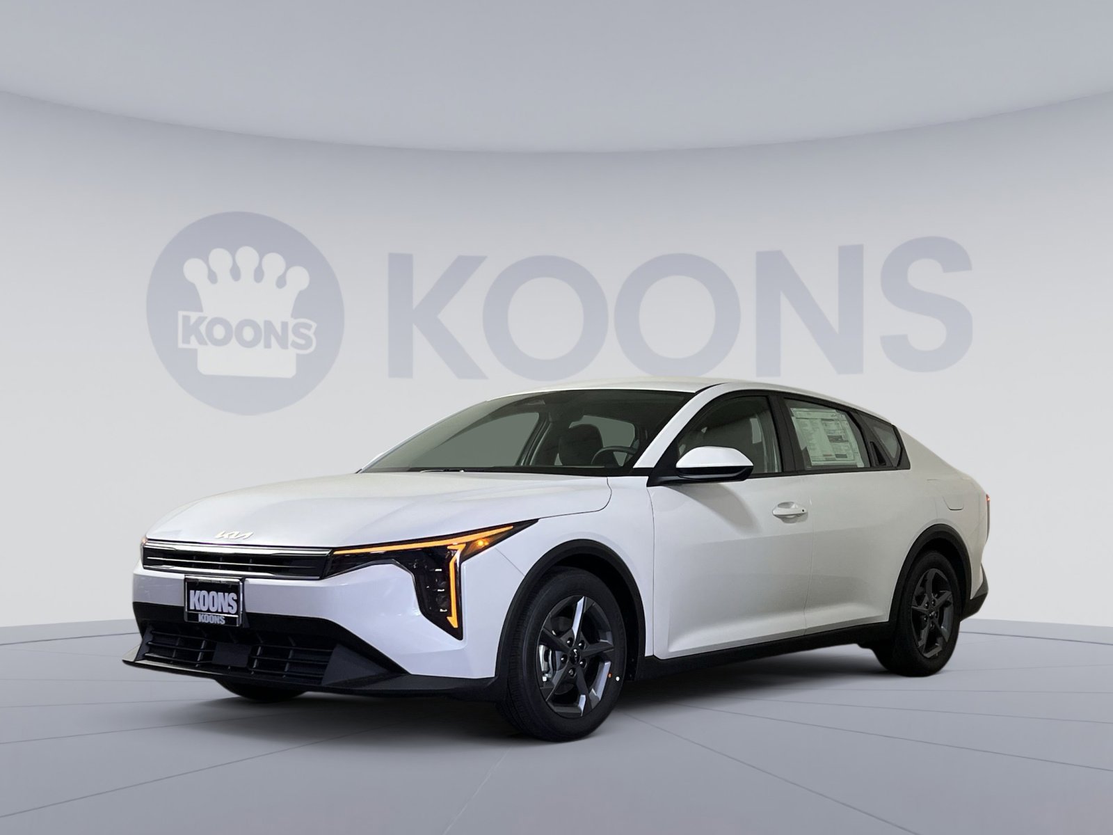 New 2025 Kia K4 LXS image 1