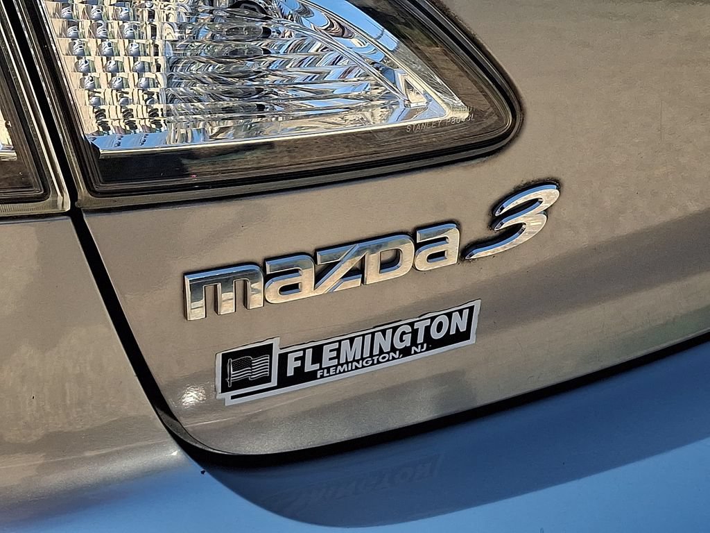 Used 2010 MAZDA MAZDA3 i Touring FWD image 11
