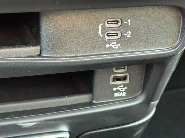 New 2026 Chrysler Pacifica Select image 22