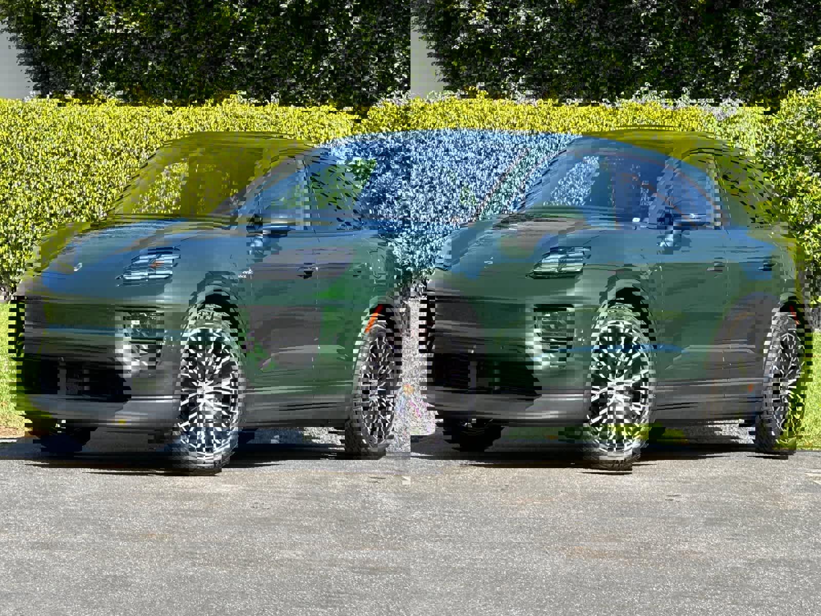 New 2026 Porsche Macan Electric image 1