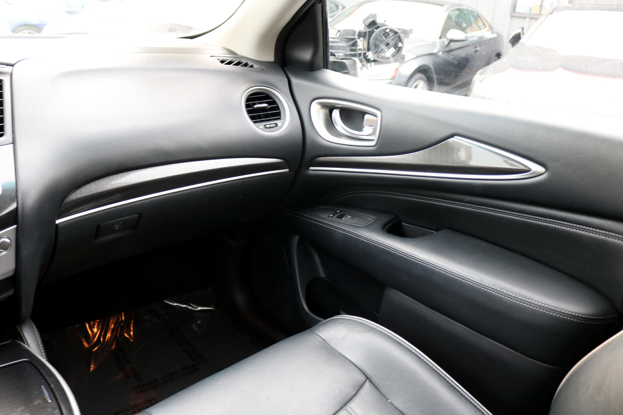 Used 2016 INFINITI QX60 Luxe image 35