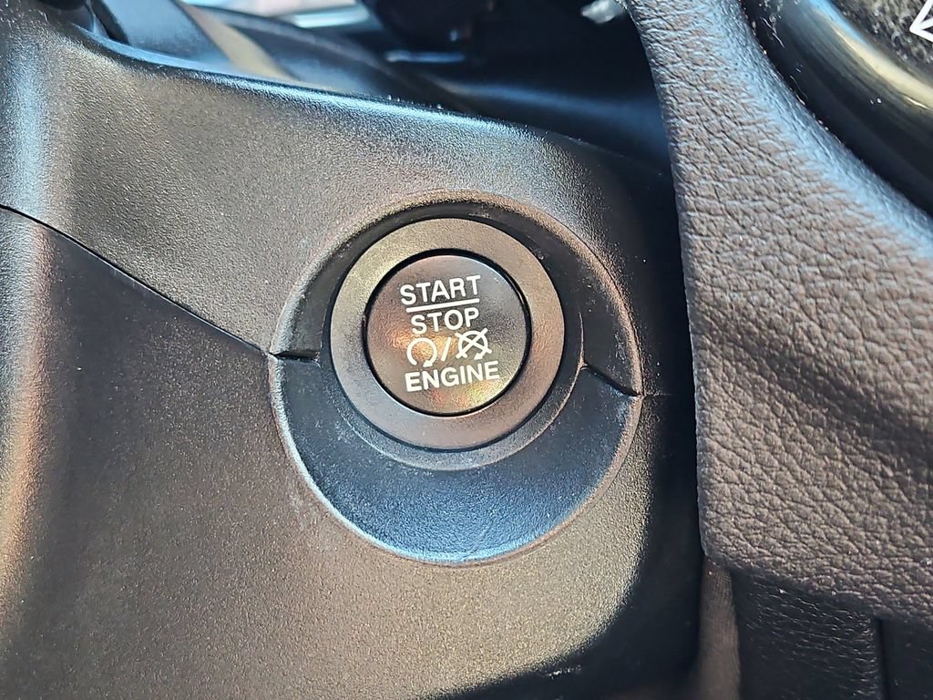 Used 2020 Jeep Compass Limited AWD/4WD image 23