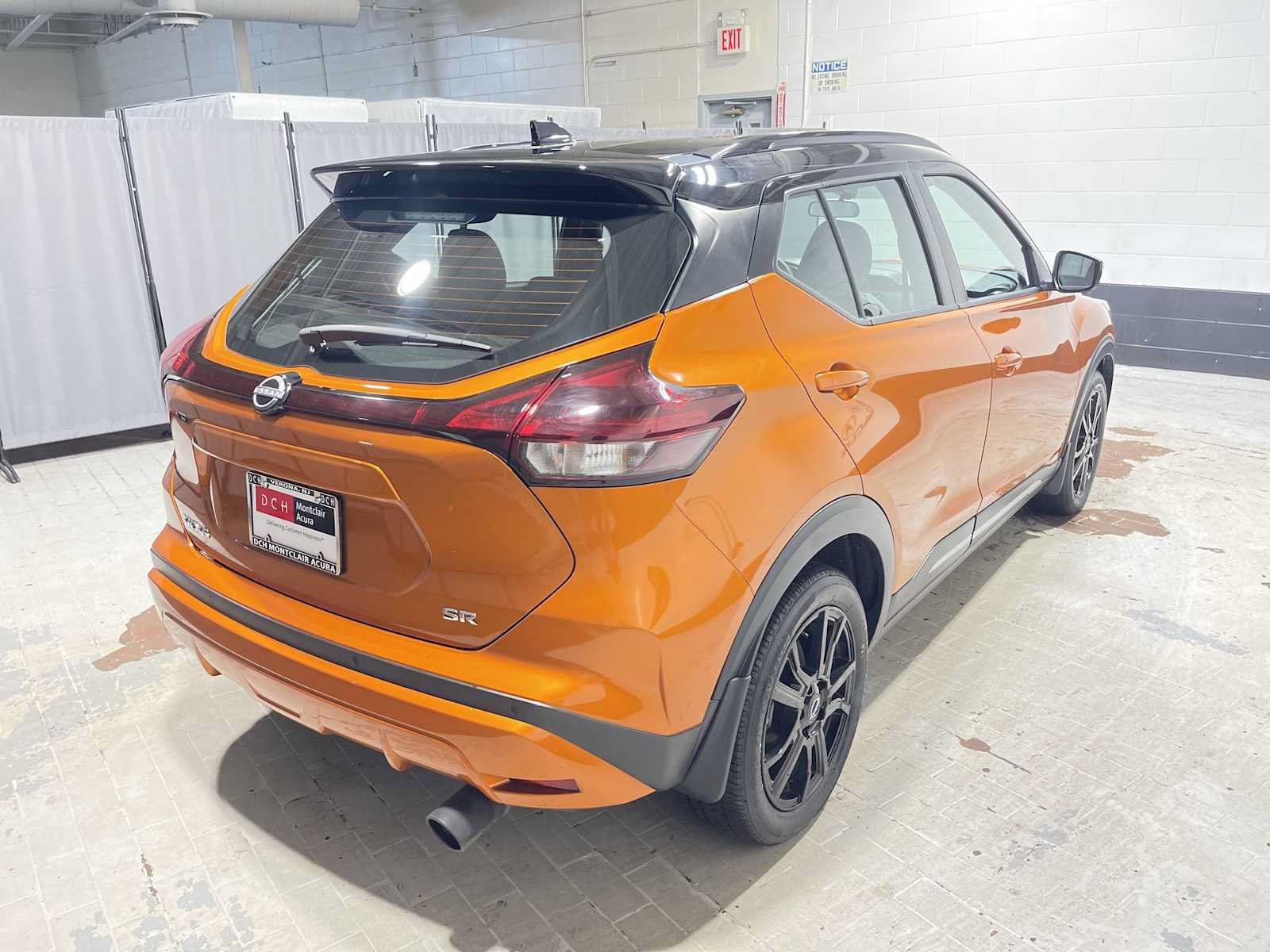 Used 2024 Nissan Kicks SR w/ SR Premium Package FWD image 26