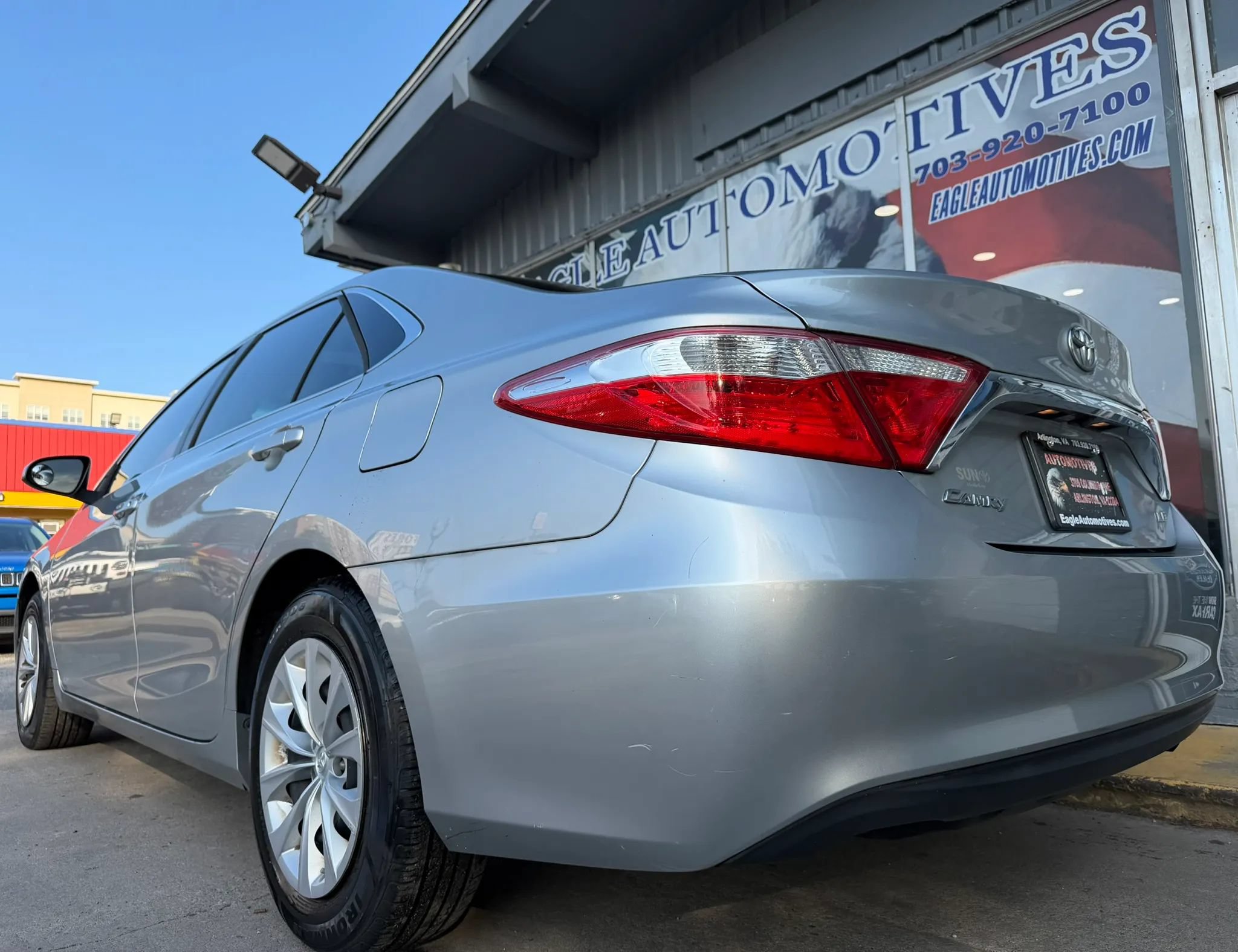 Used 2017 Toyota Camry LE w/ Moonroof Package FWD image 4