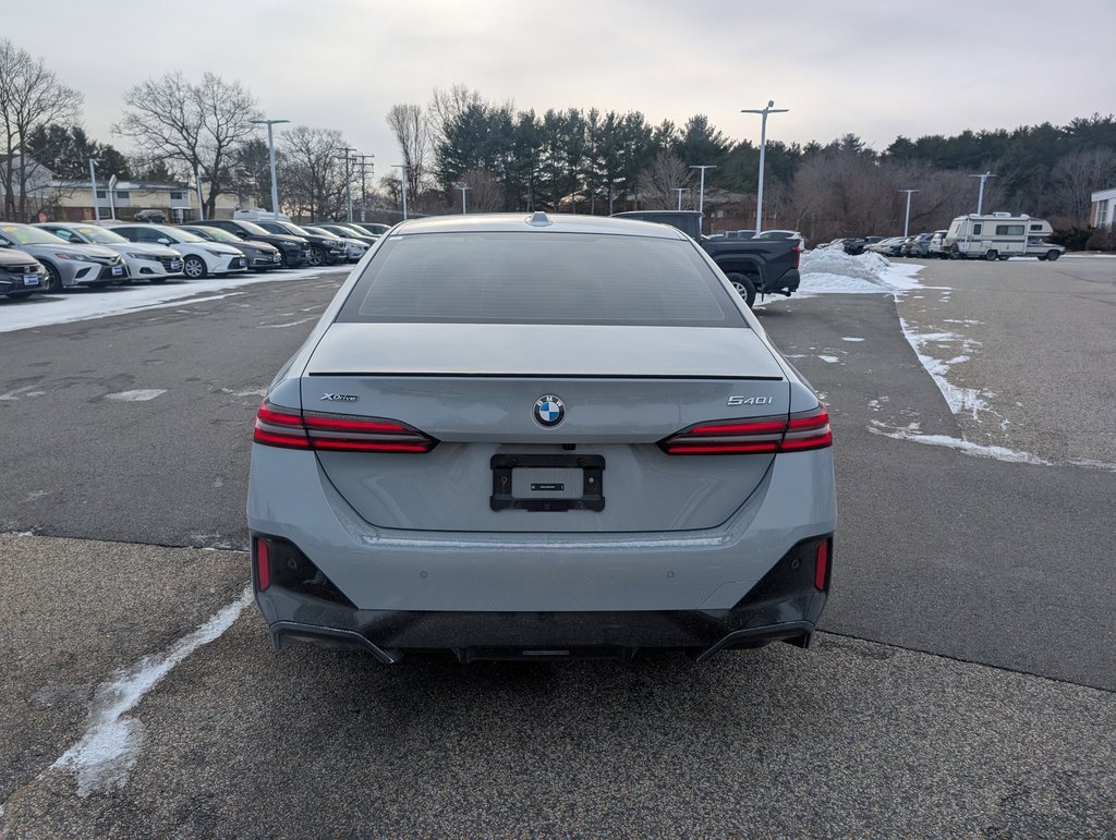 Used 2024 BMW 540i xDrive w/ Premium Package image 4