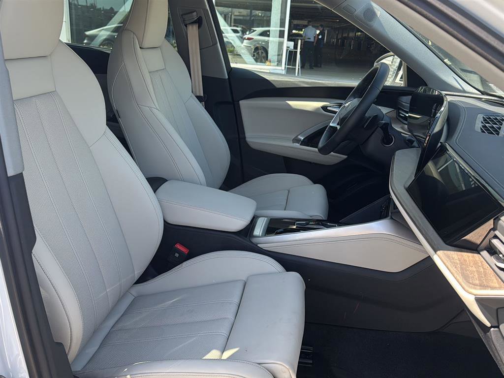 Used 2025 Audi Q5 Prestige AWD/4WD image 14