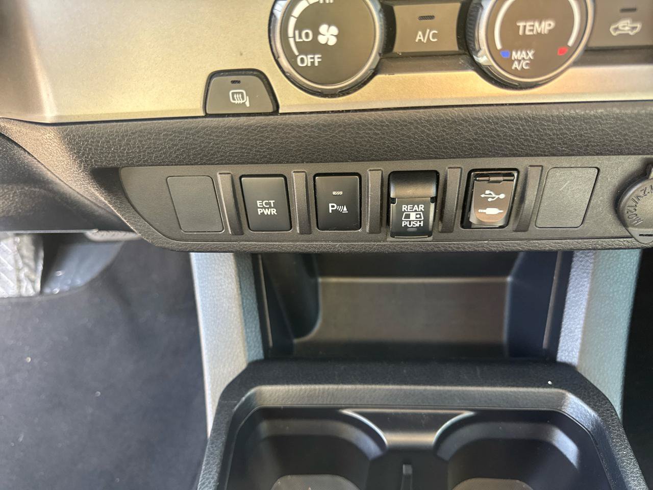 Used 2019 Toyota Tacoma SR5 RWD image 16