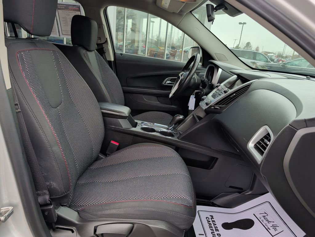 Used 2017 Chevrolet Equinox LT w/ Convenience Package image 21