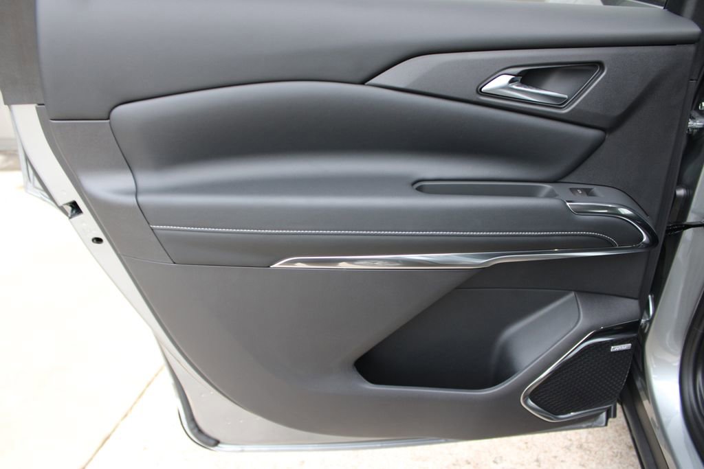 New 2026 Chevrolet Traverse LT w/ Enhanced Driving Package image 18