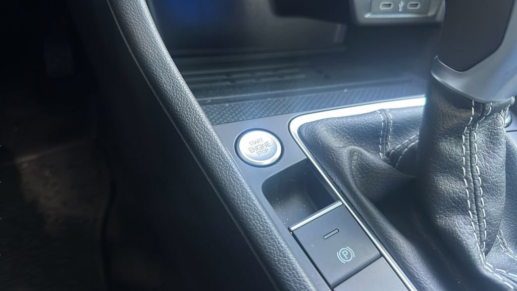 Certified 2026 Volkswagen Jetta SEL FWD image 26