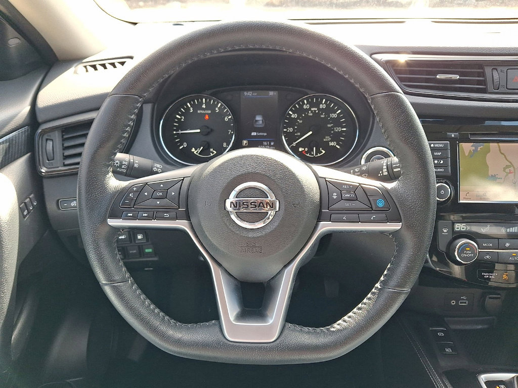 Used 2020 Nissan Rogue SL image 16