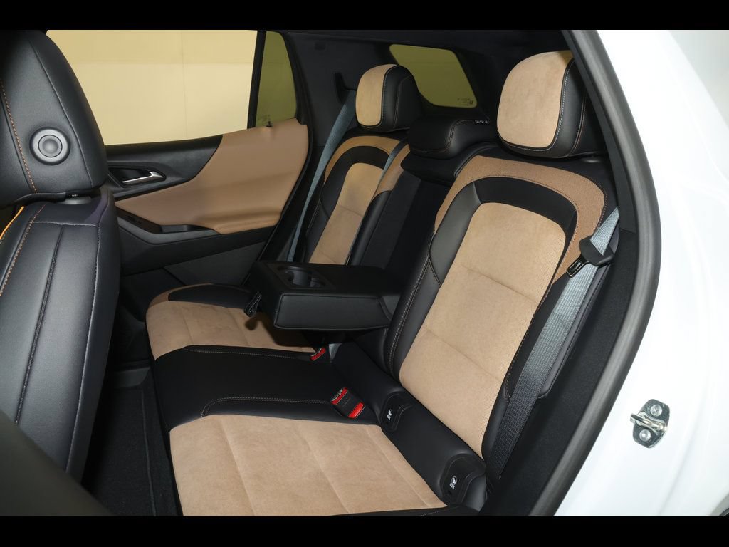 New 2026 Chevrolet Equinox ACTIV w/ Convenience Package III FWD image 25