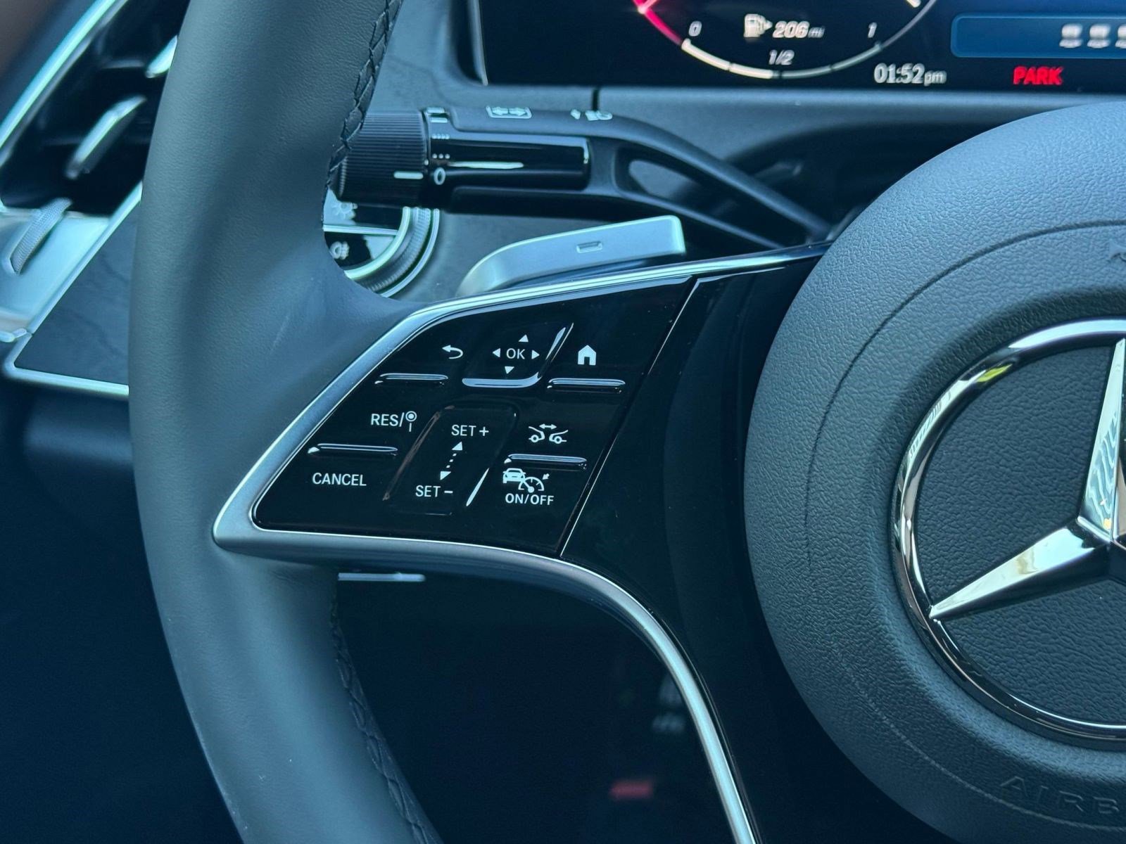 New 2026 Mercedes-Benz E 350 4MATIC Sedan image 17