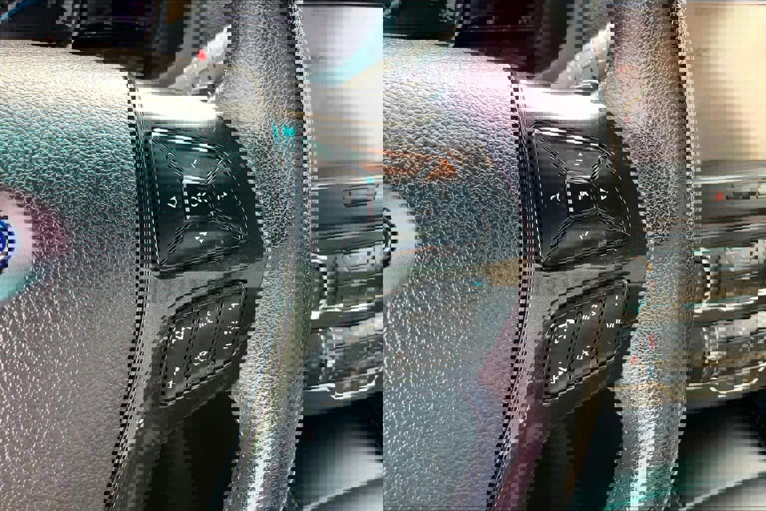 Used 2016 Ford Explorer XLT w/ Equipment Group 202A image 24