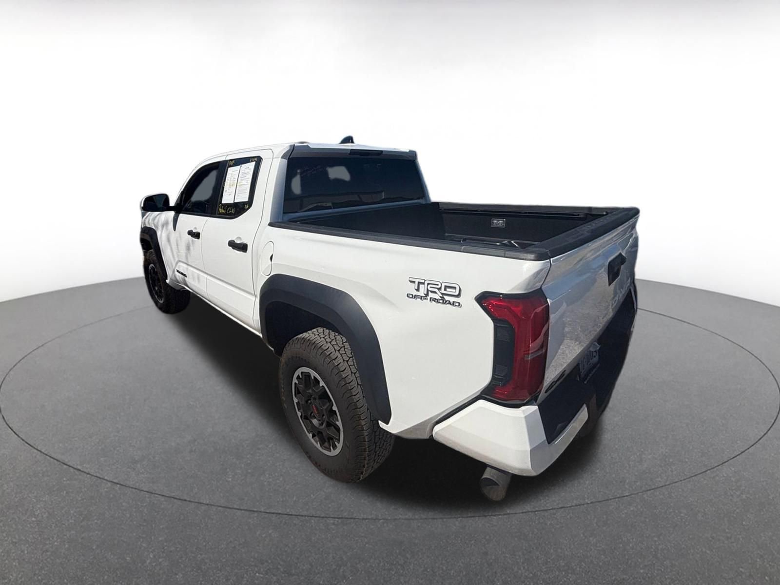 Used 2024 Toyota Tacoma TRD Off-Road image 5