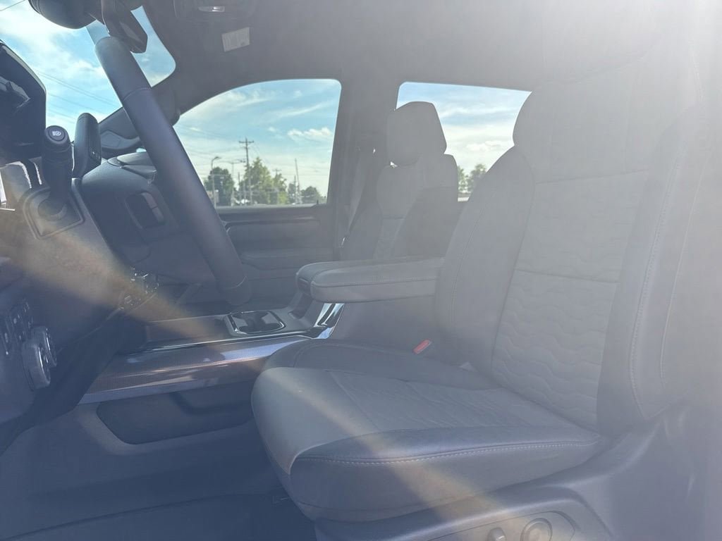 Used 2026 Chevrolet Silverado 2500 ZR2 AWD/4WD image 14