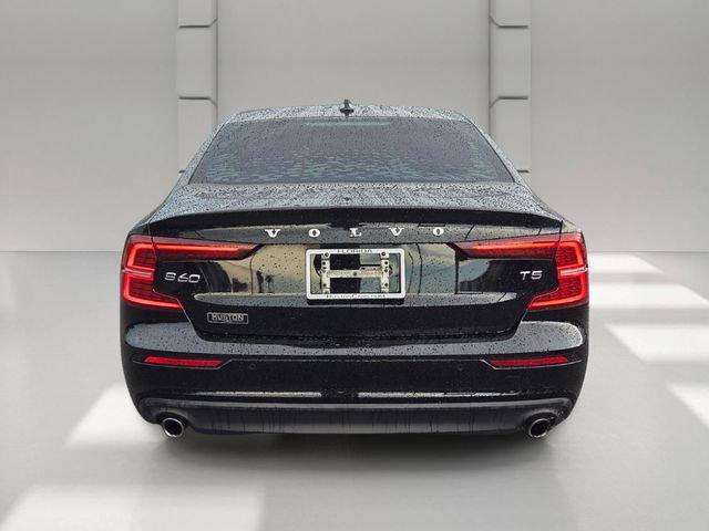 Used 2019 Volvo S60 T5 Momentum w/ Premium Package FWD image 4
