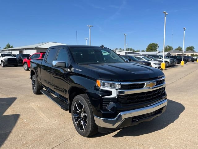 New 2026 Chevrolet Silverado 1500 LT w/ Leather Package AWD/4WD image 3