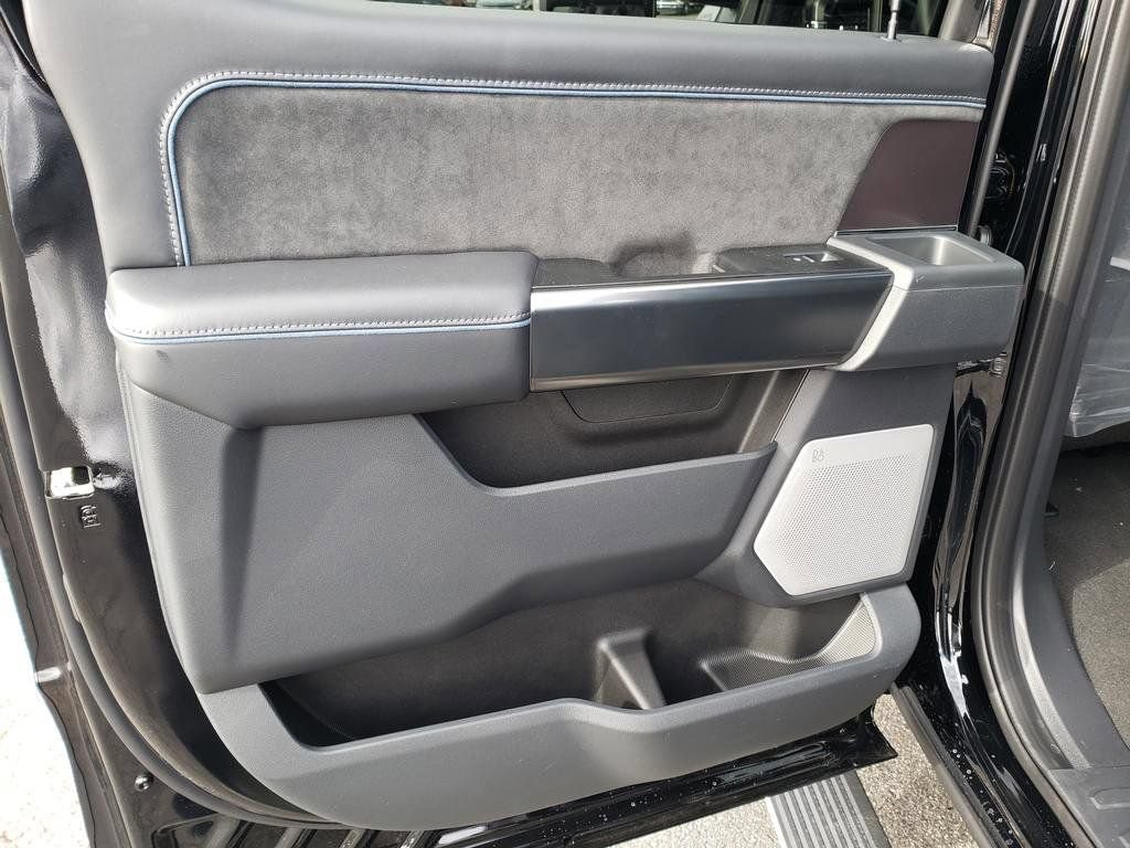 New 2026 Ford F250 Platinum AWD/4WD image 14