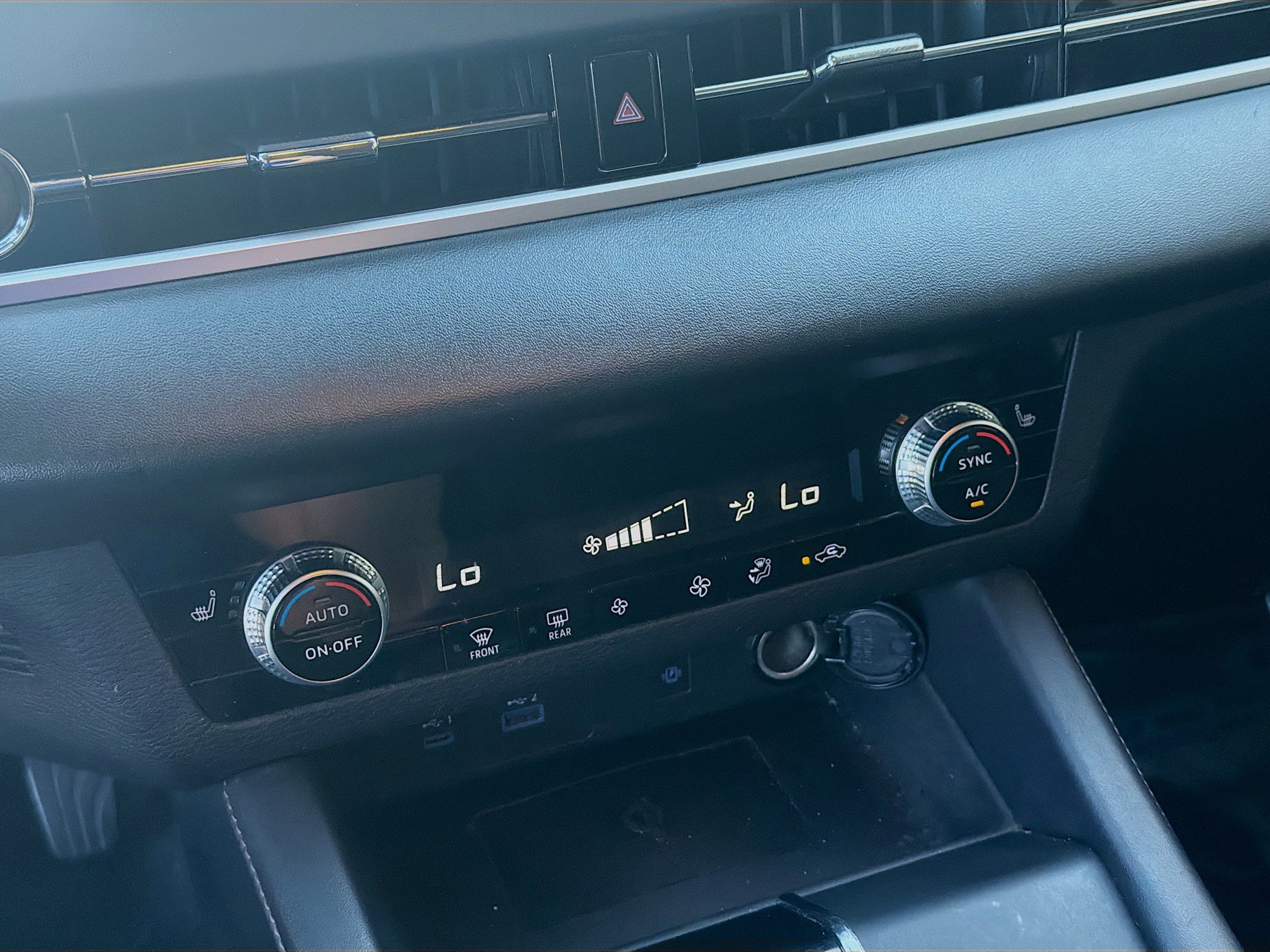 Used 2022 Mitsubishi Outlander SE FWD image 15