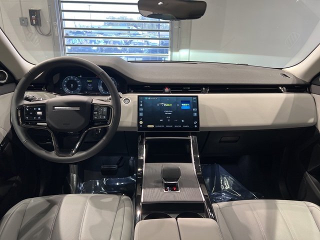 Used 2025 Land Rover Range Rover Evoque S image 34