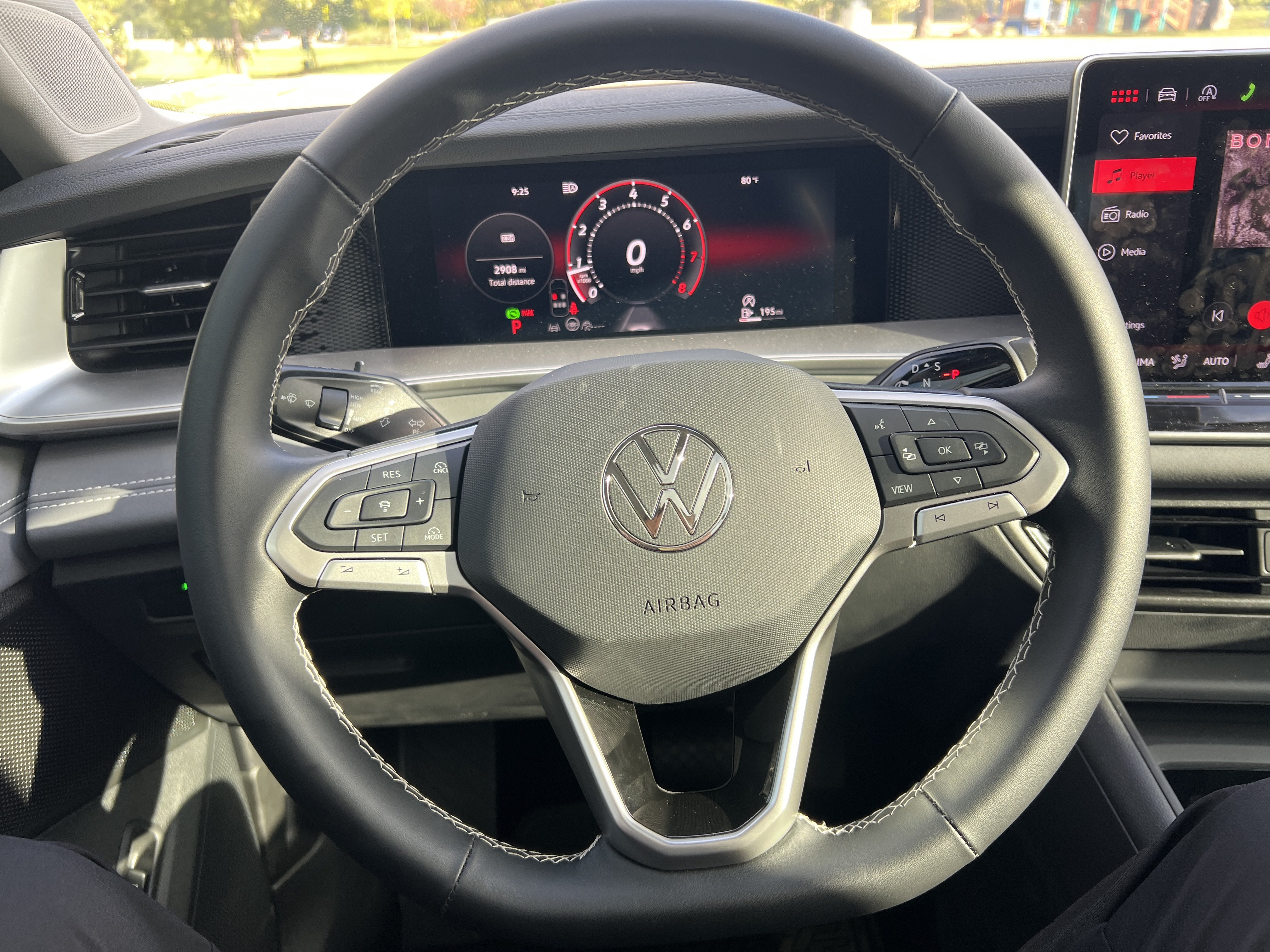 Certified 2026 Volkswagen Tiguan SE FWD image 37