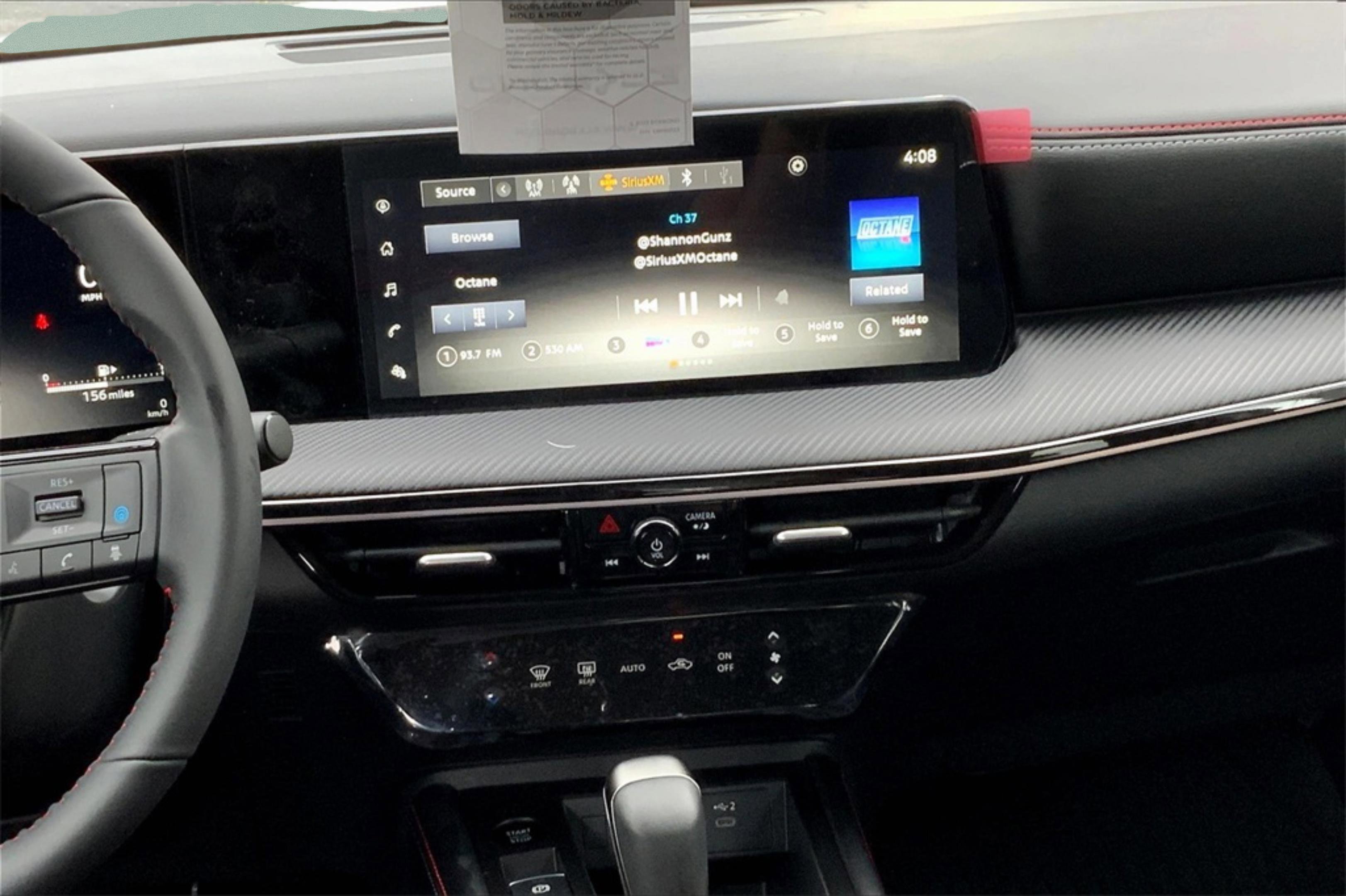 New 2025 Nissan Kicks SR image 8