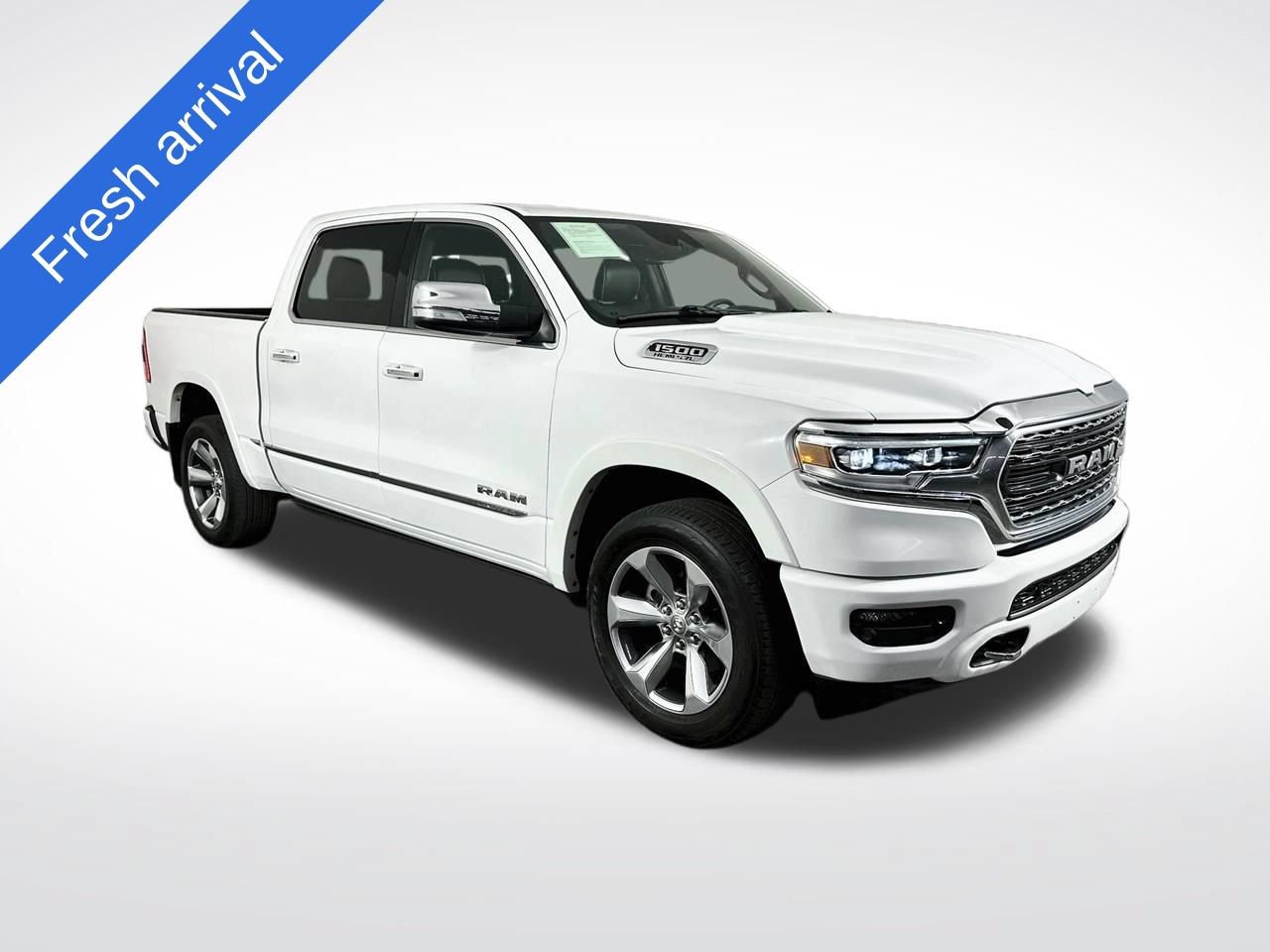 Used 2022 RAM 1500 Limited w/ Body-Colour Bumper Group