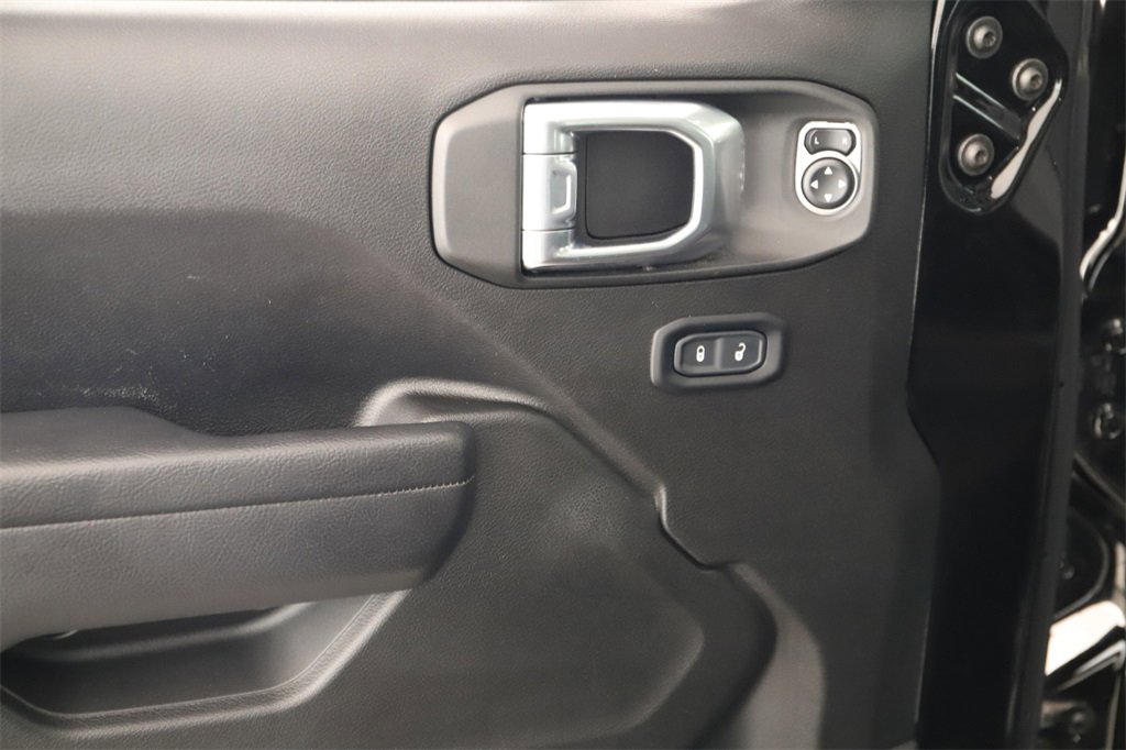 Used 2023 Jeep Gladiator Mojave w/ Cold Weather Group image 22