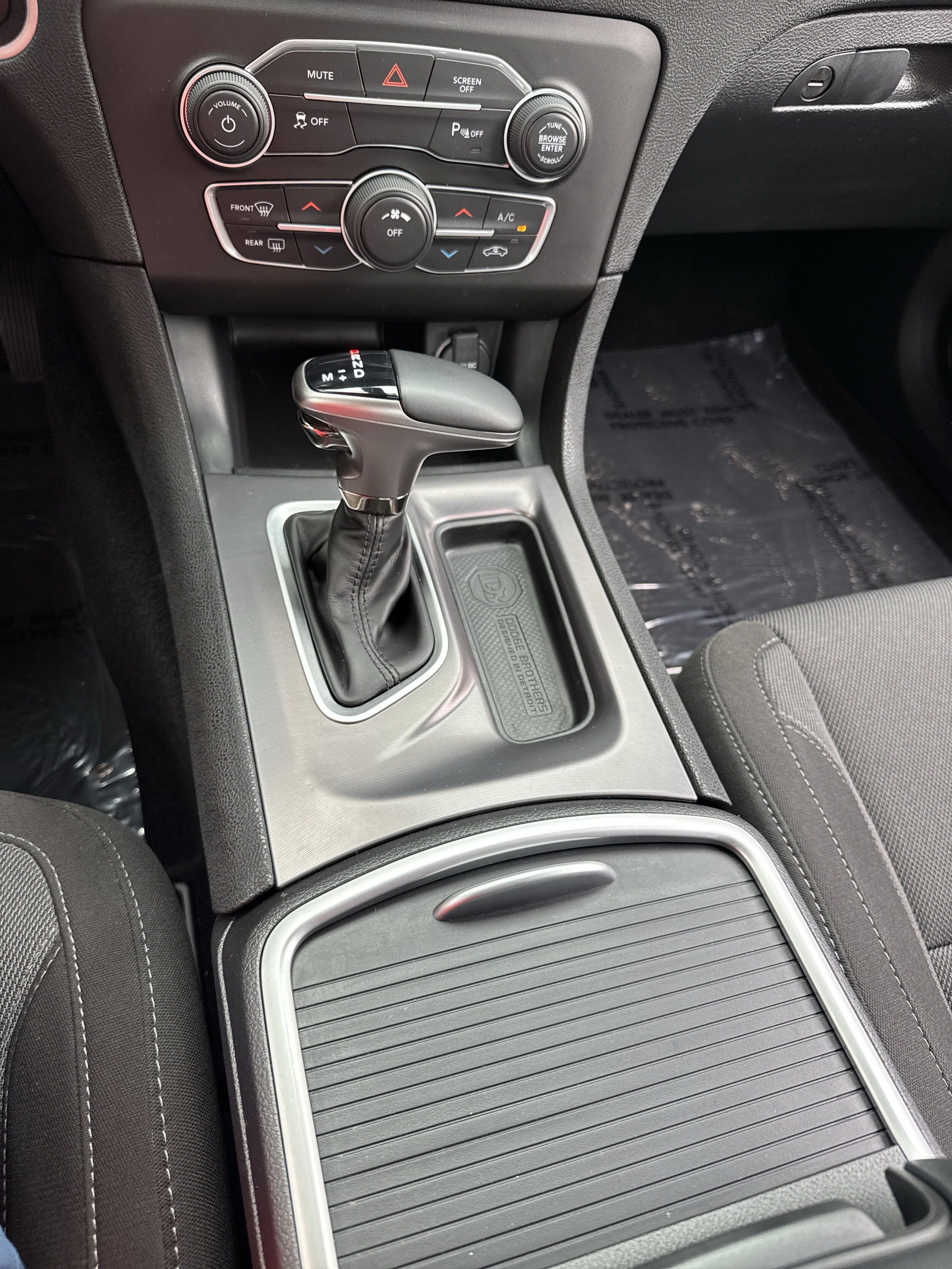 Used 2022 Dodge Charger SXT RWD image 18