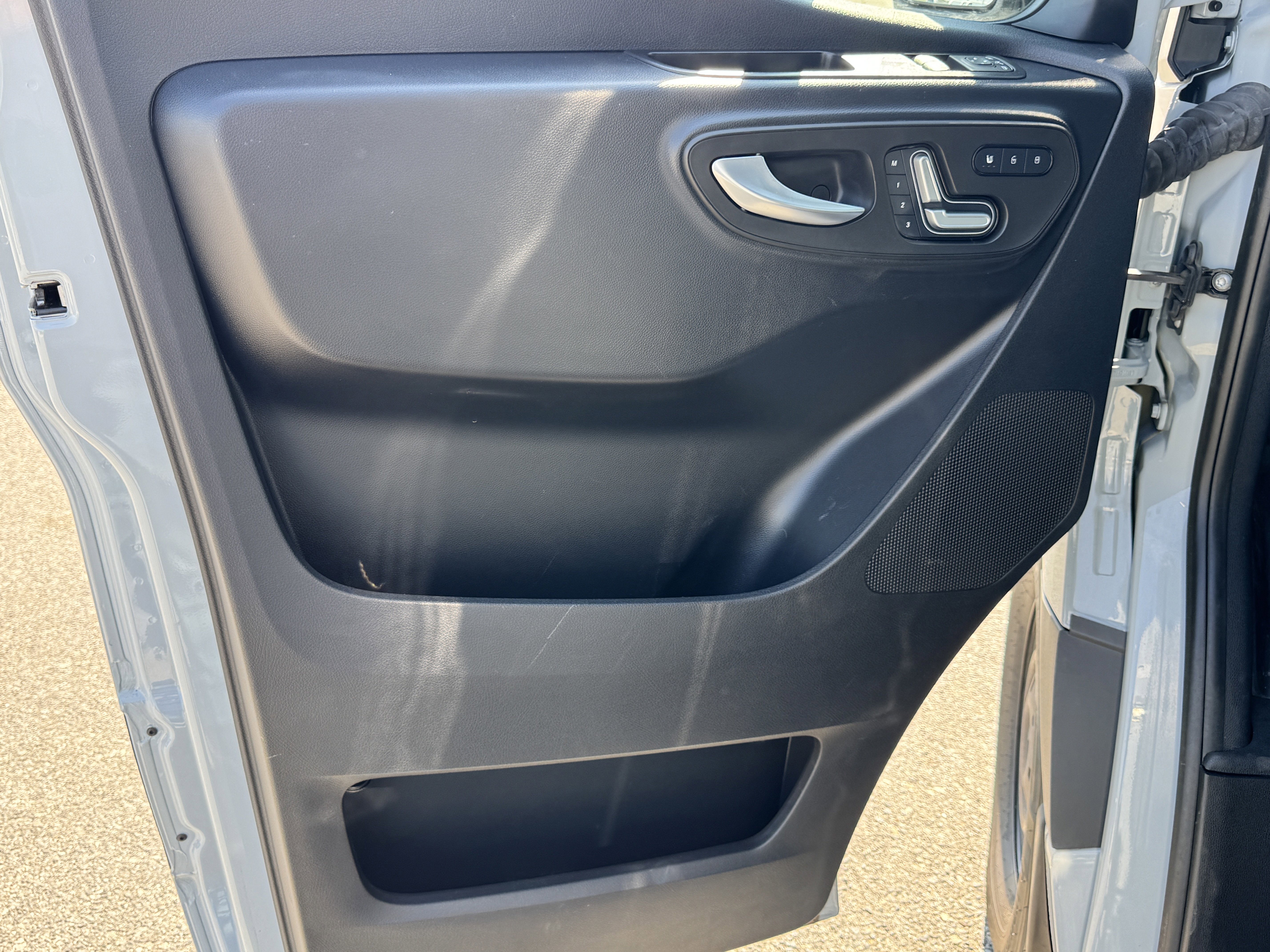 Used 2023 Mercedes-Benz Sprinter 2500 image 13