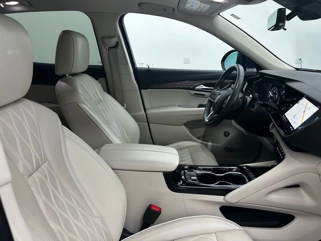 Used 2022 Buick Envision Avenir w/ Technology Package II image 39