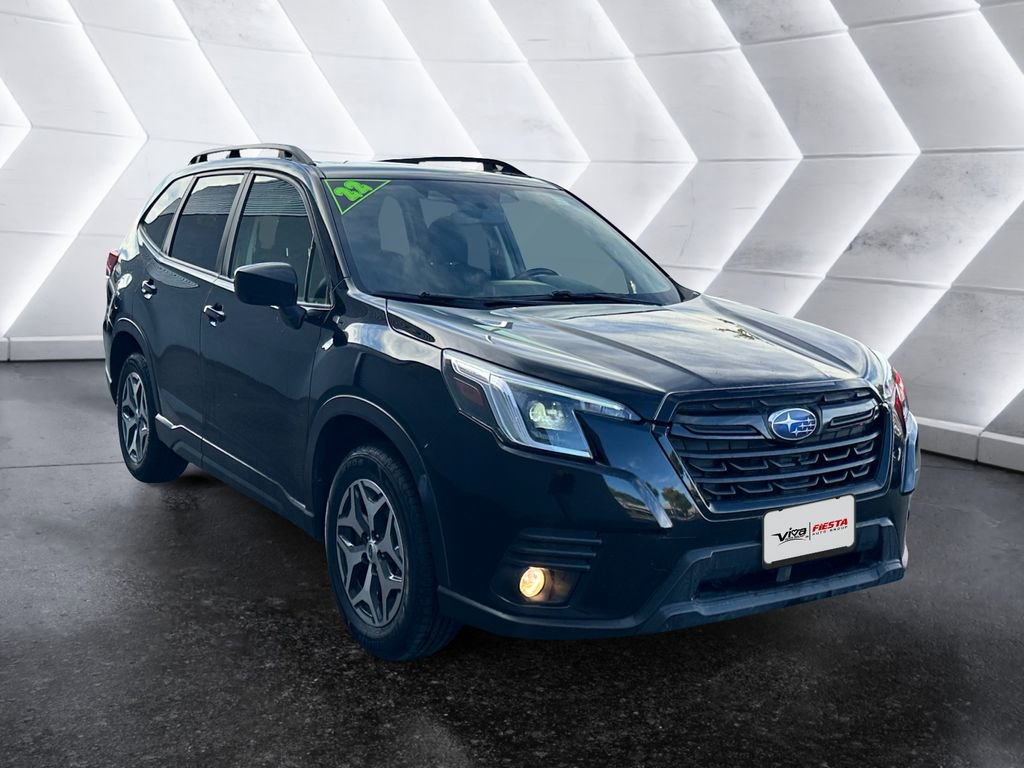 Used 2022 Subaru Forester Premium image 1