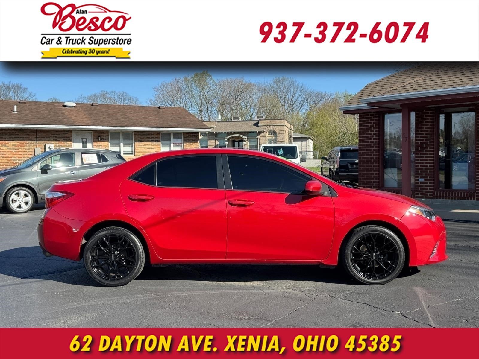 Used 2015 Toyota Corolla LE FWD image 3