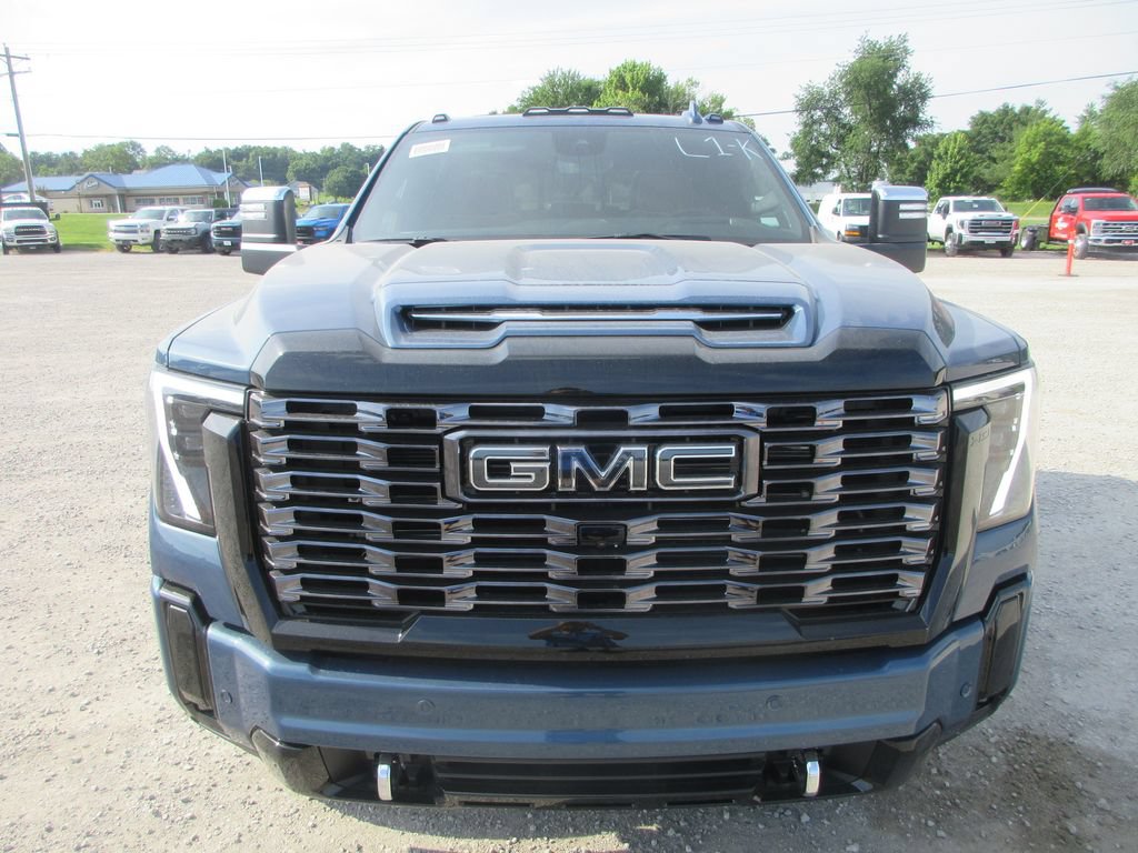 New 2026 GMC Sierra 2500 Denali Ultimate AWD/4WD image 12