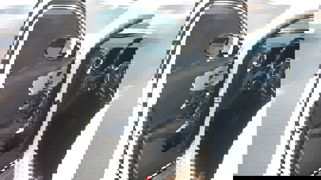 Used 2022 Mercedes-Benz A 220 4MATIC image 35