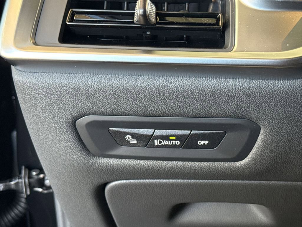 New 2026 BMW X5 xDrive50e w/ Executive Package image 24