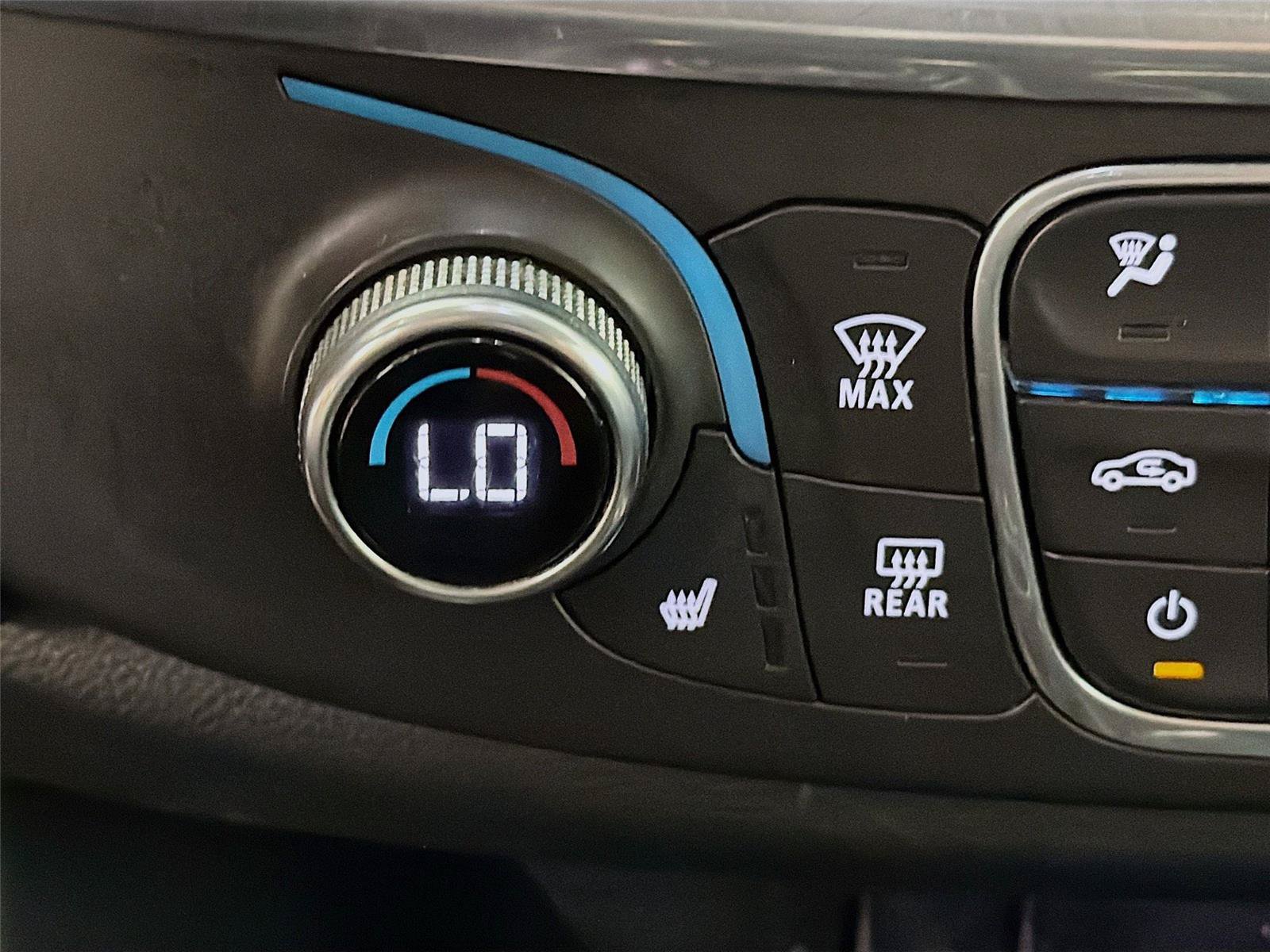 Used 2020 Chevrolet Traverse LT AWD/4WD image 24