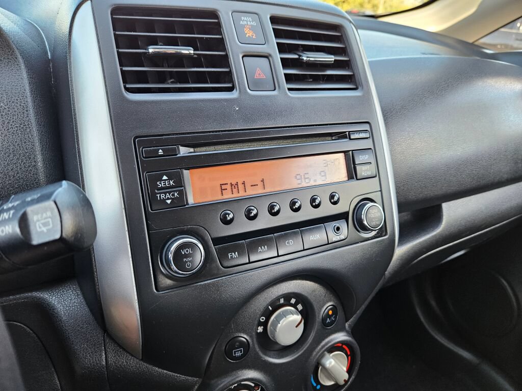 Used 2014 Nissan Versa Note SV FWD image 21