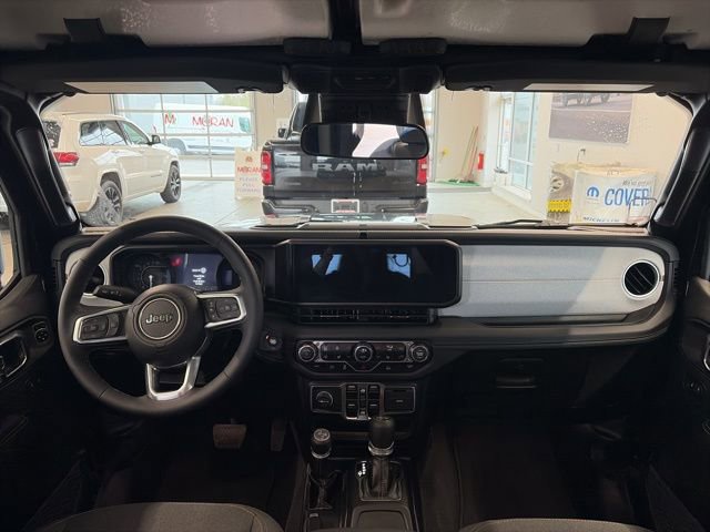 Used 2025 Jeep Wrangler Unlimited Sahara image 12