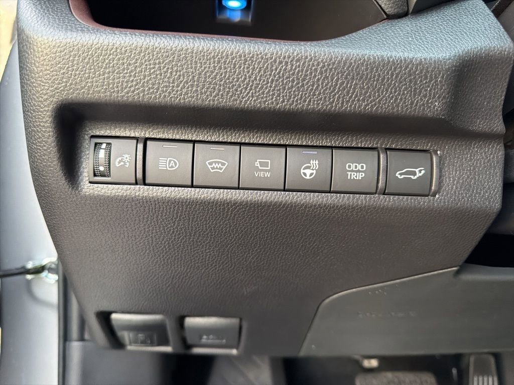 Used 2025 Toyota RAV4 Limited image 12