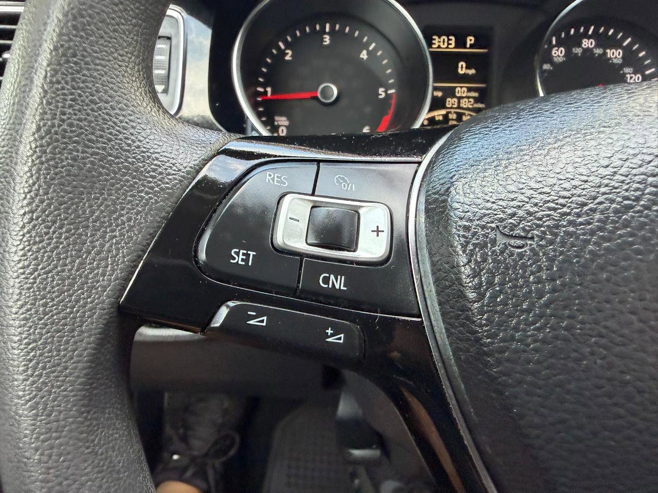 Used 2015 Volkswagen Jetta TDI S image 21