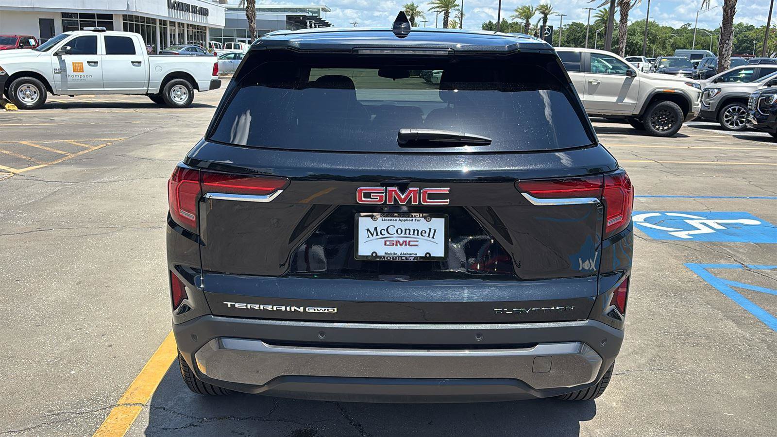Certified 2025 GMC Terrain Elevation AWD/4WD image 6