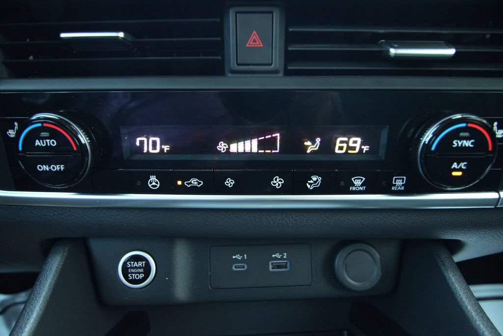 Used 2023 Nissan Rogue S AWD/4WD image 28
