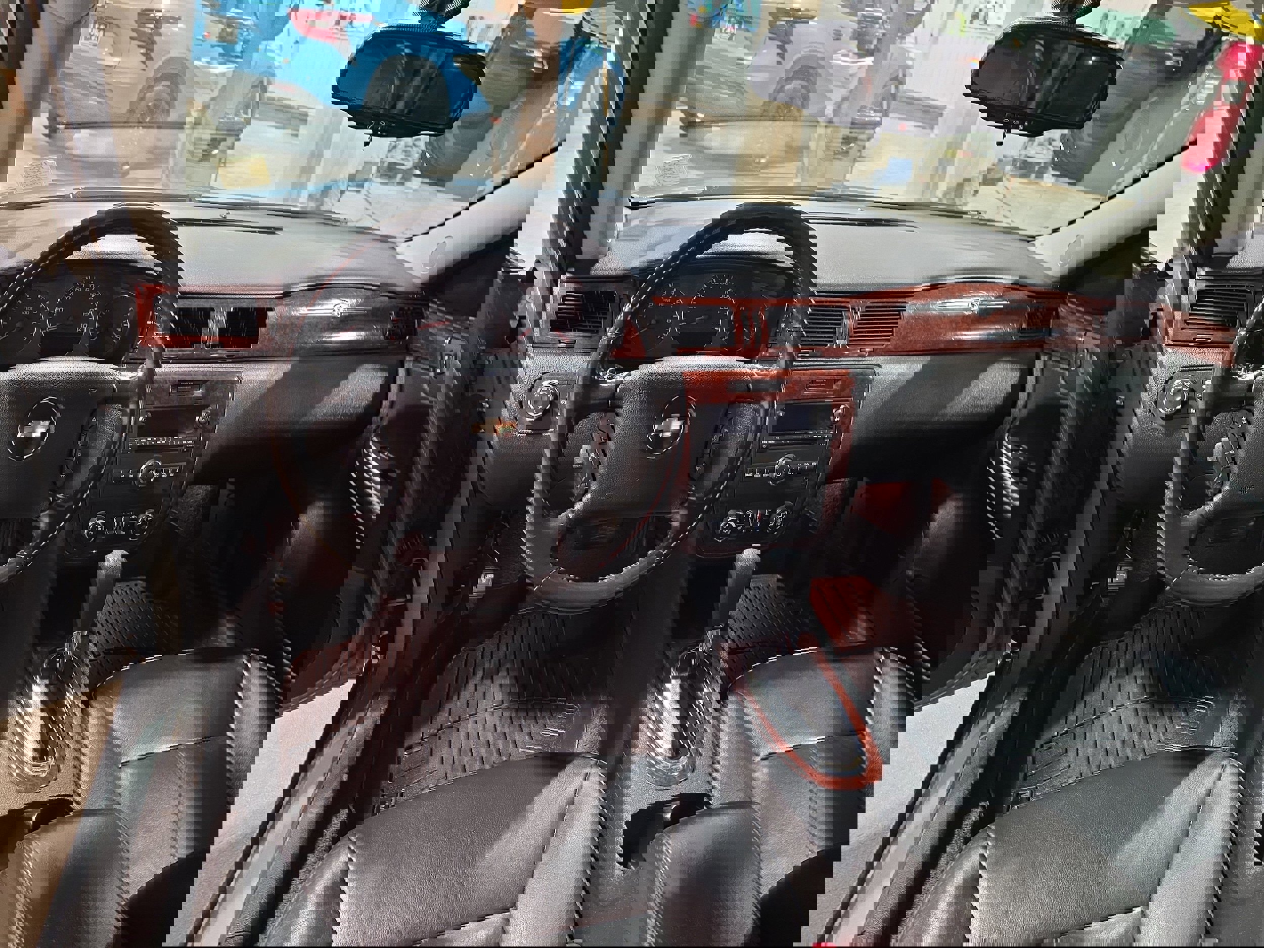 Used 2009 Chevrolet Impala LT w/ Luxury Edition Package image 14