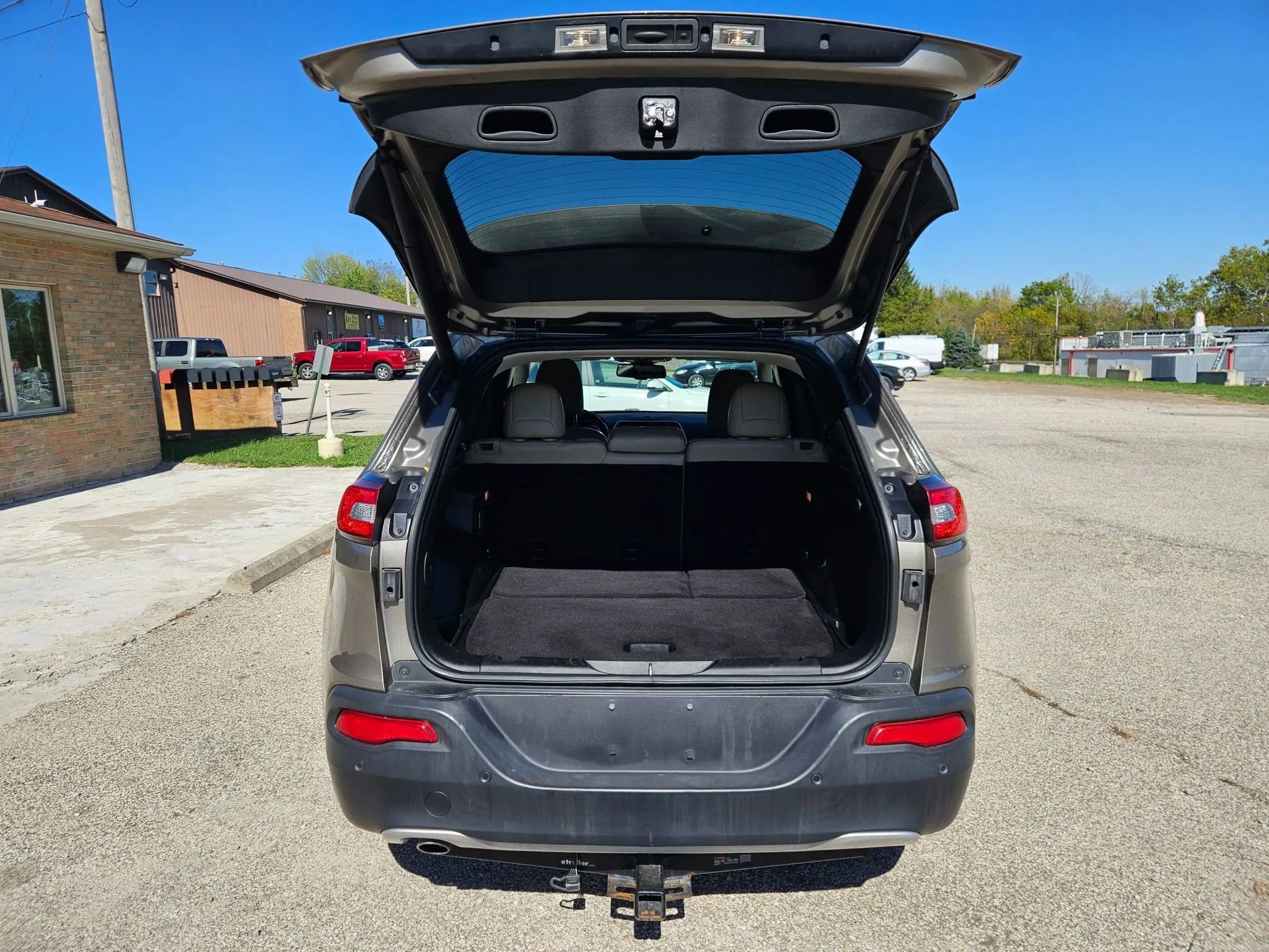 Used 2018 Jeep Cherokee Limited image 13