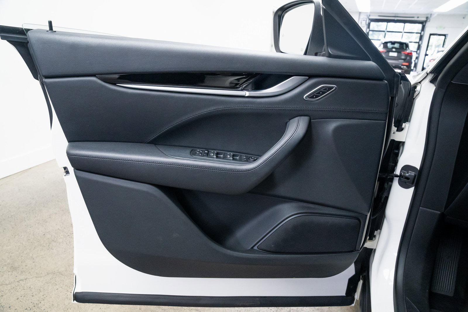 Used 2021 Maserati Levante S image 17