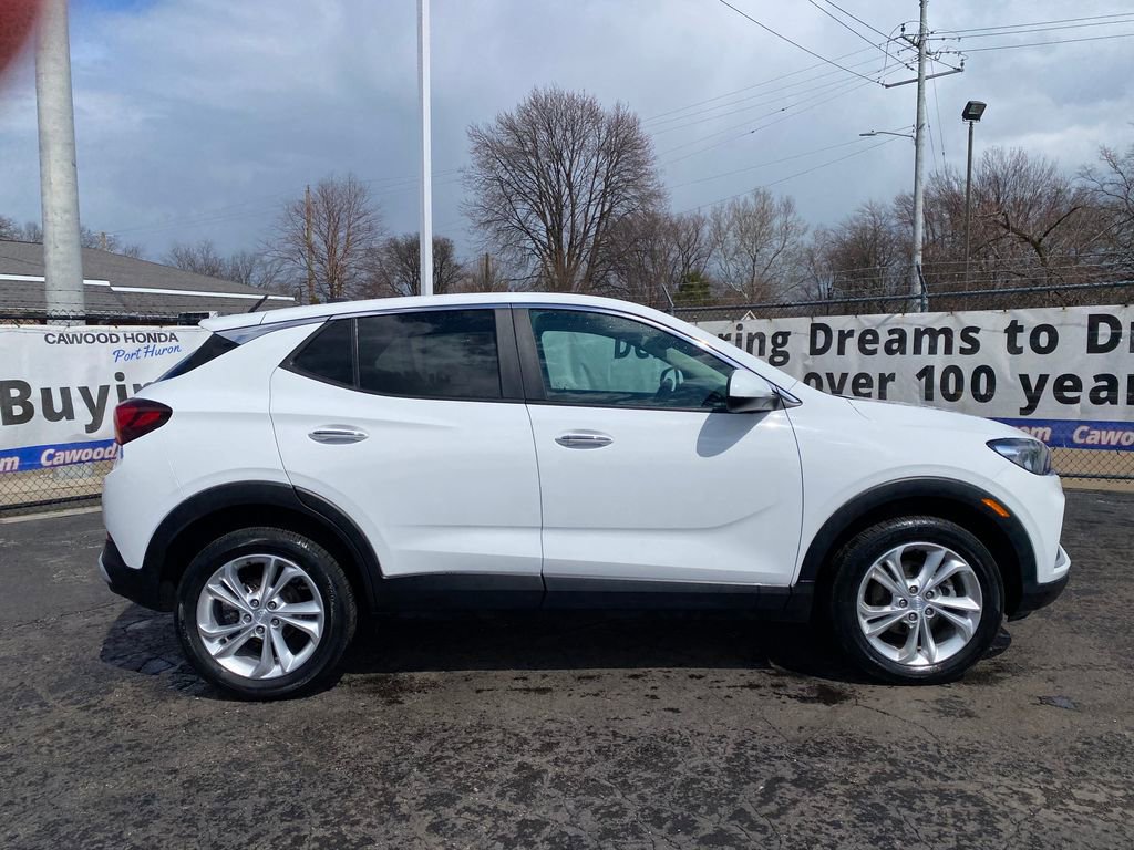 Used 2023 Buick Encore GX Preferred w/ Cold Weather Comfort Package AWD/4WD image 2
